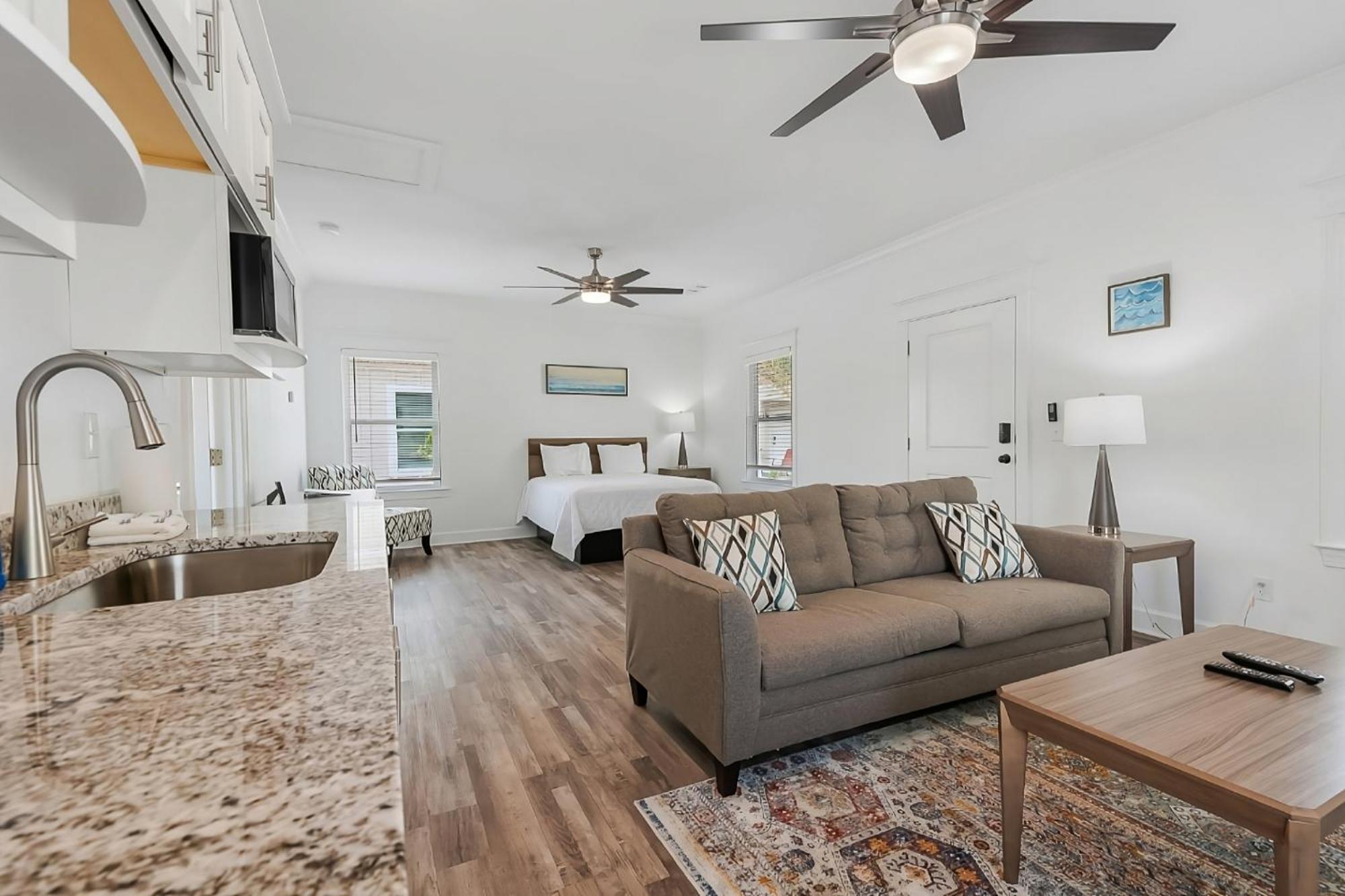 St James Bay Golf & Pickleball Resort Big Blackjack Landing Ruang foto